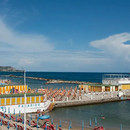 Garibaldi La Piazzetta