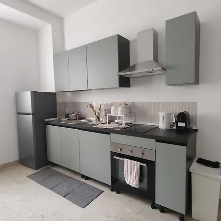 Garibaldi La Piazzetta Apartamento *